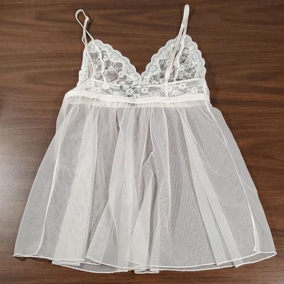 Victoria's Secret Ivory Lace & Mesh Chemise Babydoll Sheer Medium - Picture 4 of 9